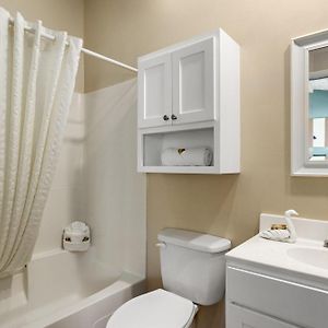Family King Studio Suite